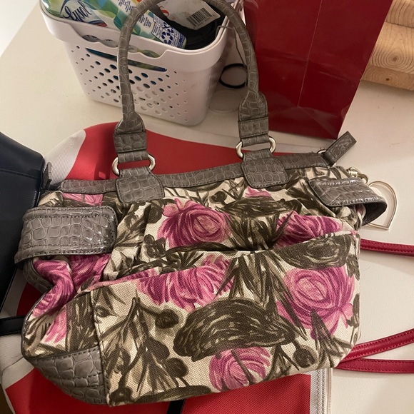 GUESS HANDBAG - Picture 2 of 2